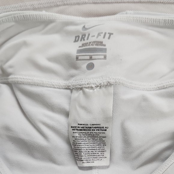 Nike White and Beige Sports Skort - Picture 7 of 7